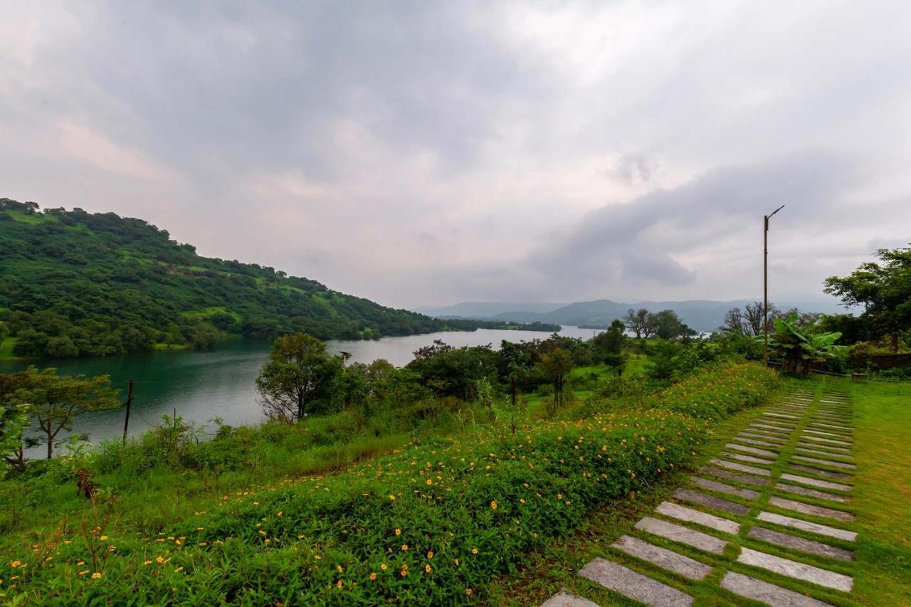 Stayvista'S Shivom Villa 12 - A Serene Escape With Views Of The Valley And Lake Lonavala Exterior photo