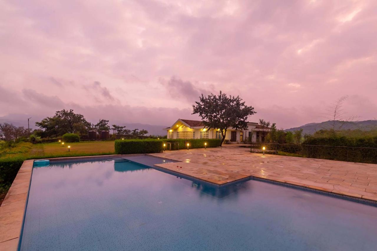 Stayvista'S Shivom Villa 12 - A Serene Escape With Views Of The Valley And Lake Lonavala Exterior photo